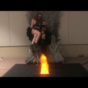 Meet your Posher, April